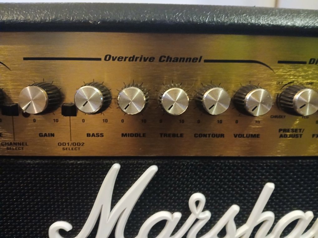 Wzmacniacz gitarowy Marshall MG100DFX