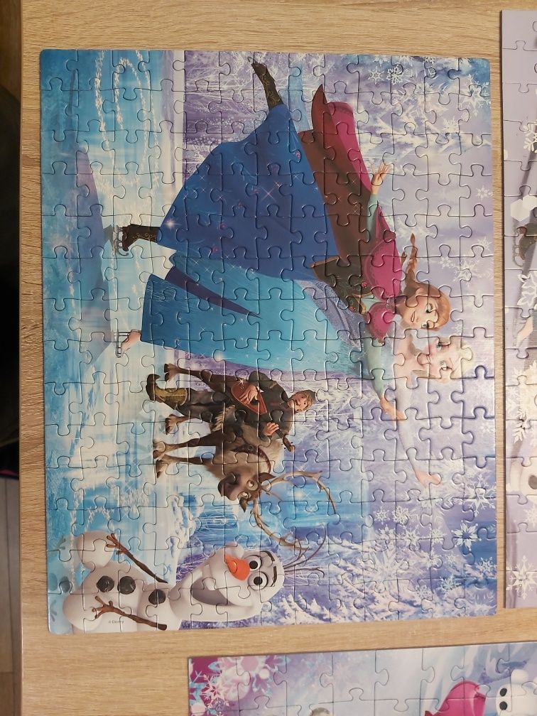 Zestaw 3x puzzle ELSA i Anna Kraina Lodu