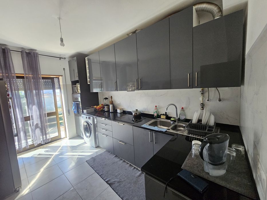 Aluga se quarto nos Marinheiros