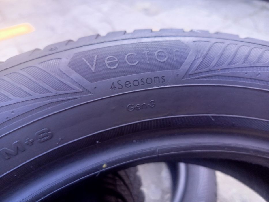 Sprzedam bardzo ładne opony Goodyear 195/55 r16