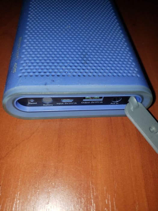 Колонка BRAVEN LC Portable Bluetooth Speaker B405 + powerbank