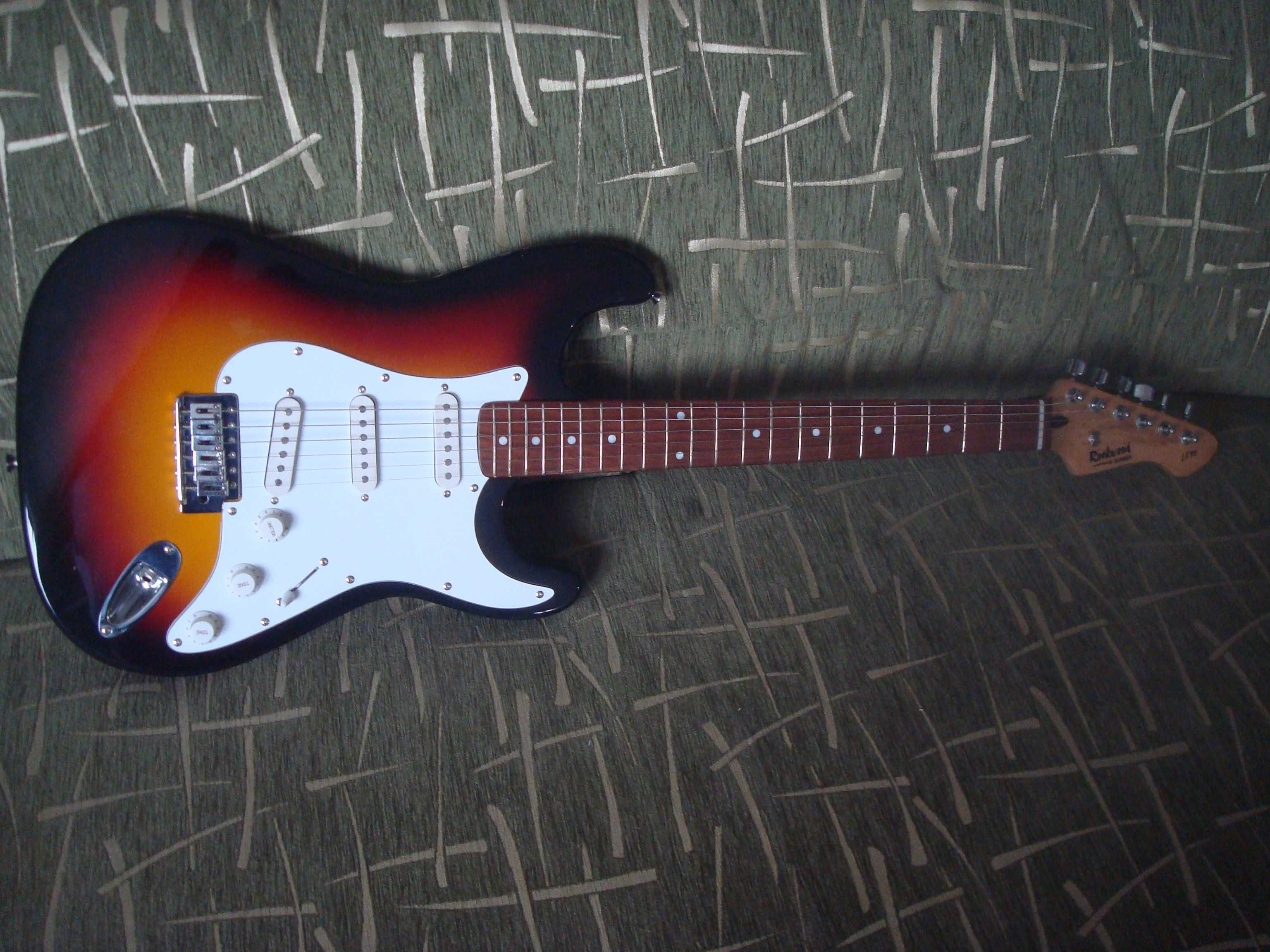 Продам электрогитару Stratocaster