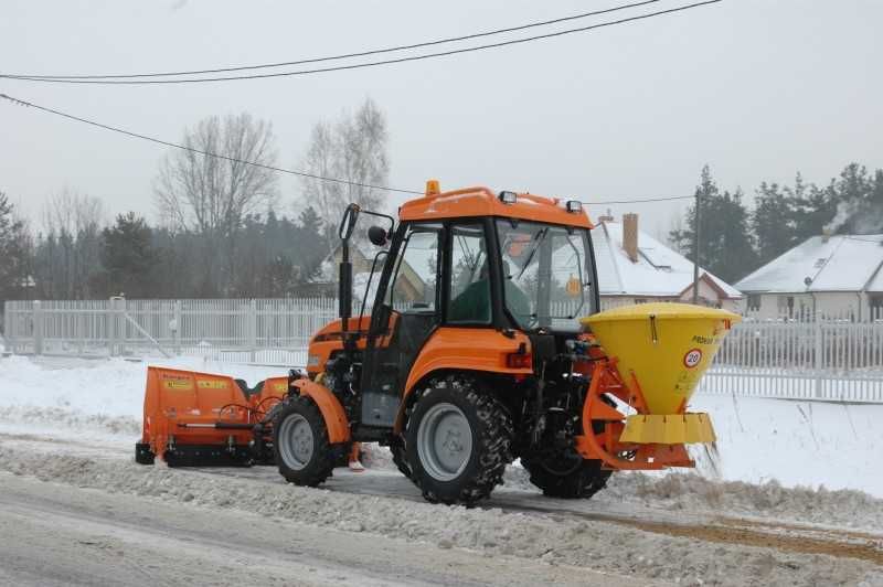 Posypywarka Pronar PS-250M 600kg zawieszana od ręki