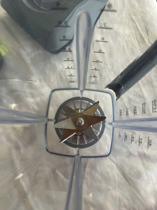 Liquidificador Kenwood Blend-X Pro BLP900BK – 1600 W, 2 L, Como Novo