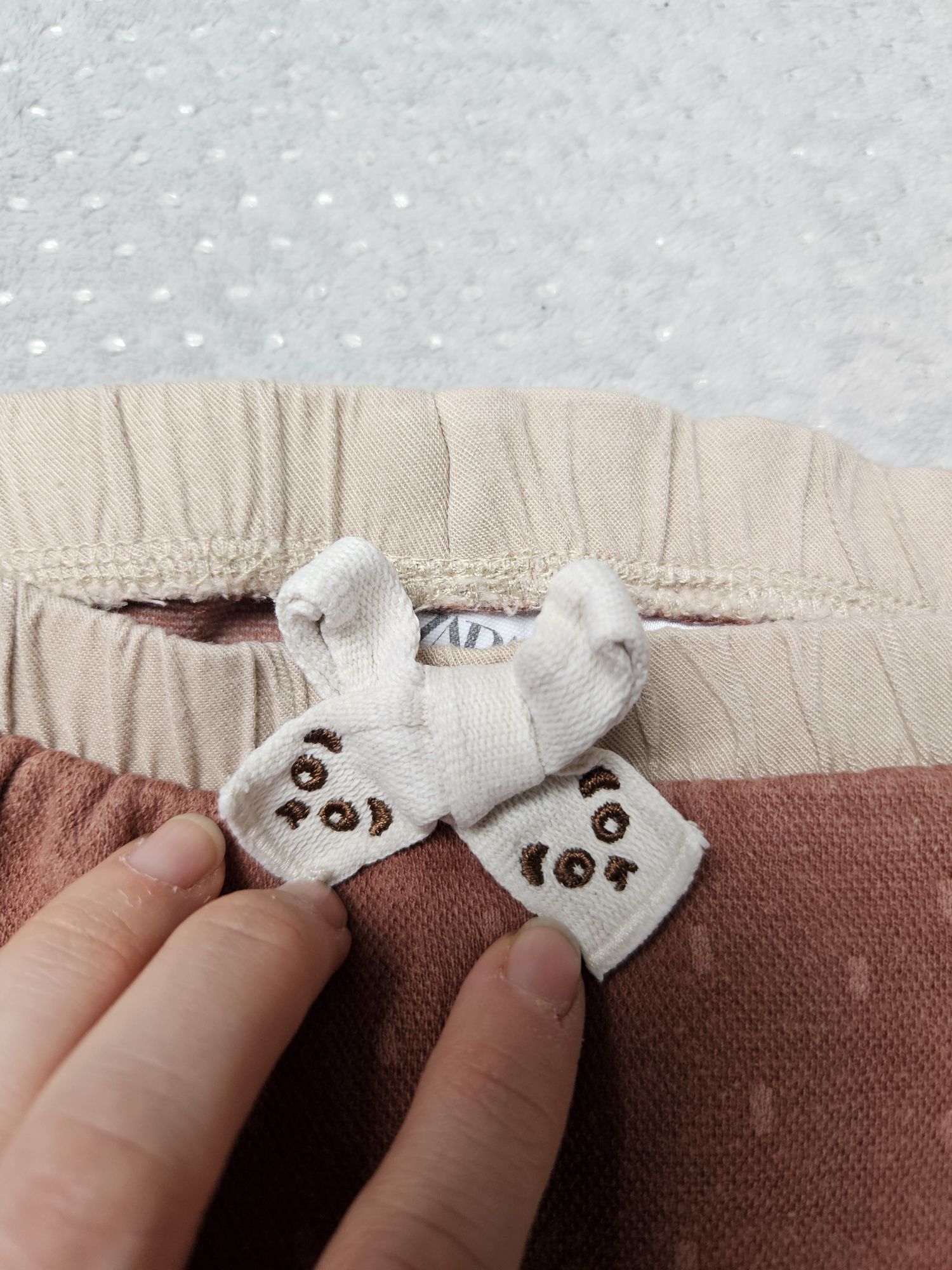 Spodnie legginsy Zara 104