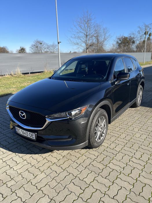 Автомобіль Мазда сх-5