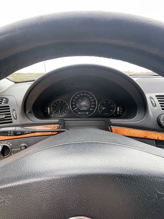 Mercedes Benz E221 універсал