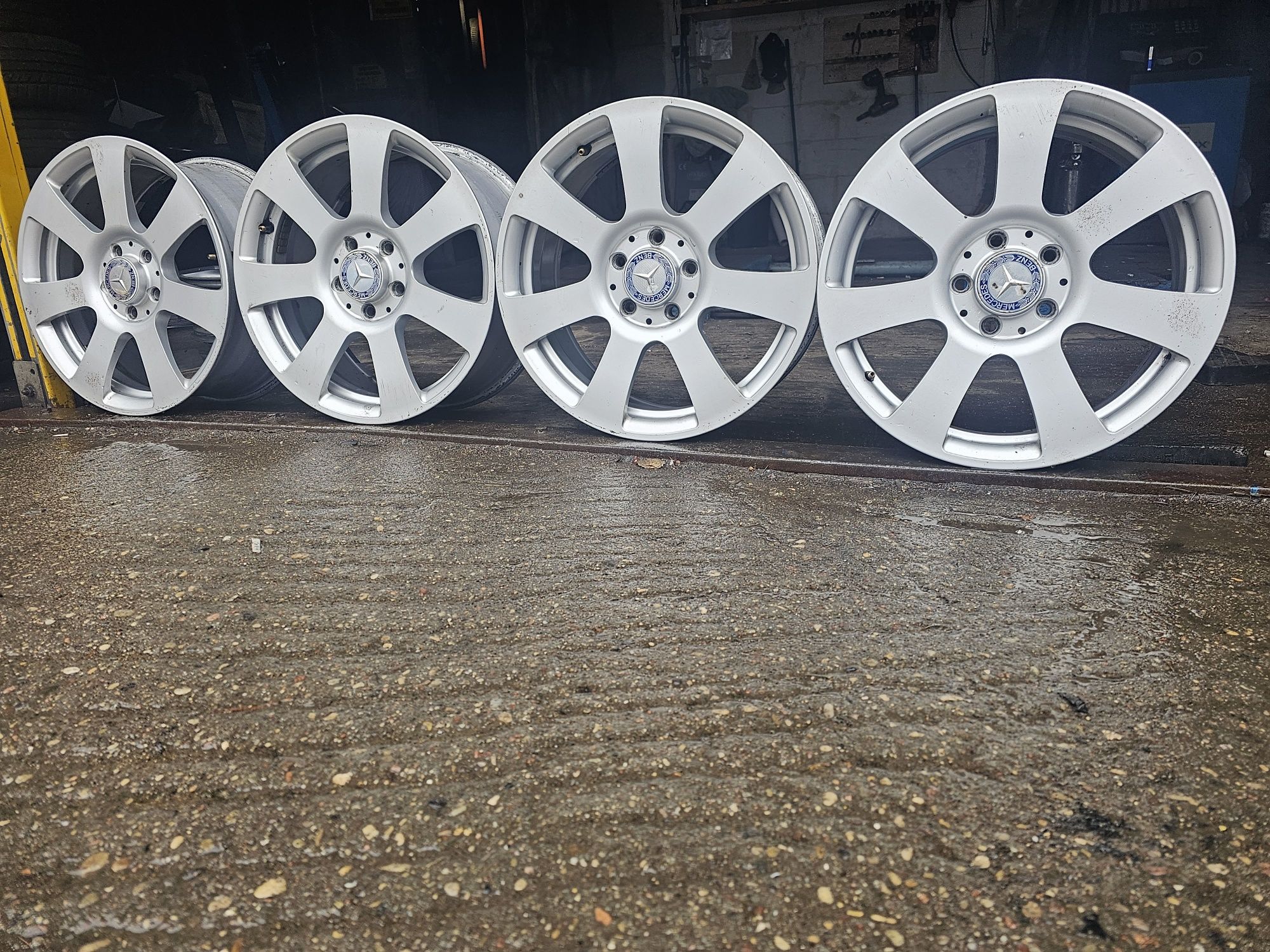 Felgi Aluminiowe Mercedes W-204 R17 5x112 ET47.5-7.5J