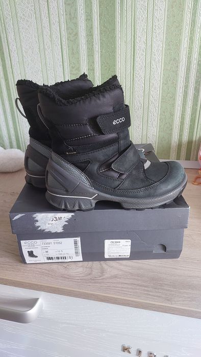 Ботинки зимние ecco biom hike 30p