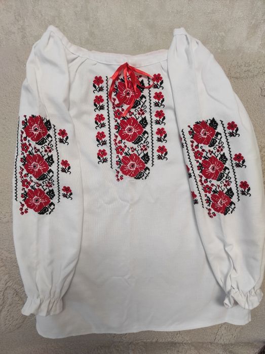 Продам дитячу вишиванку