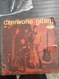 Płyta winylowa czerwone gitary 2