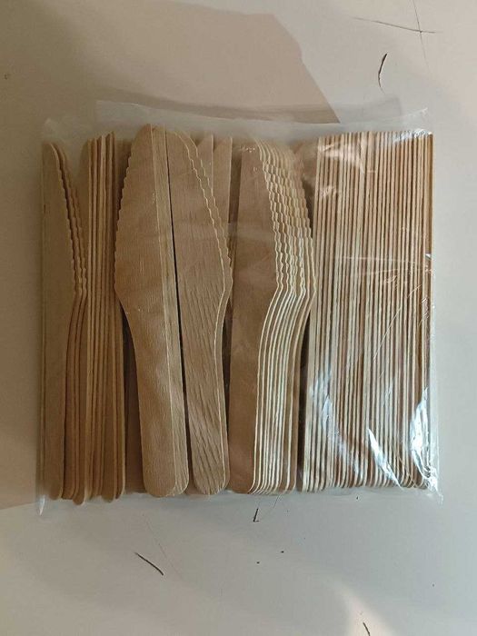 Garfos, colheres, facas de madeira