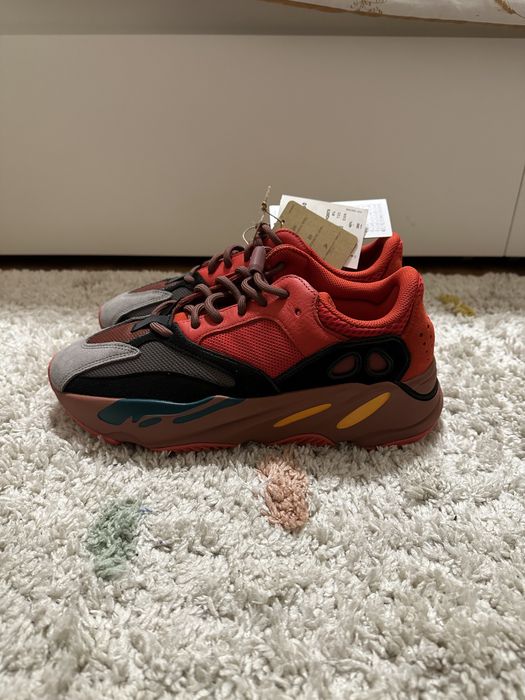 Yeezy Boost 700 Hi-Res Red