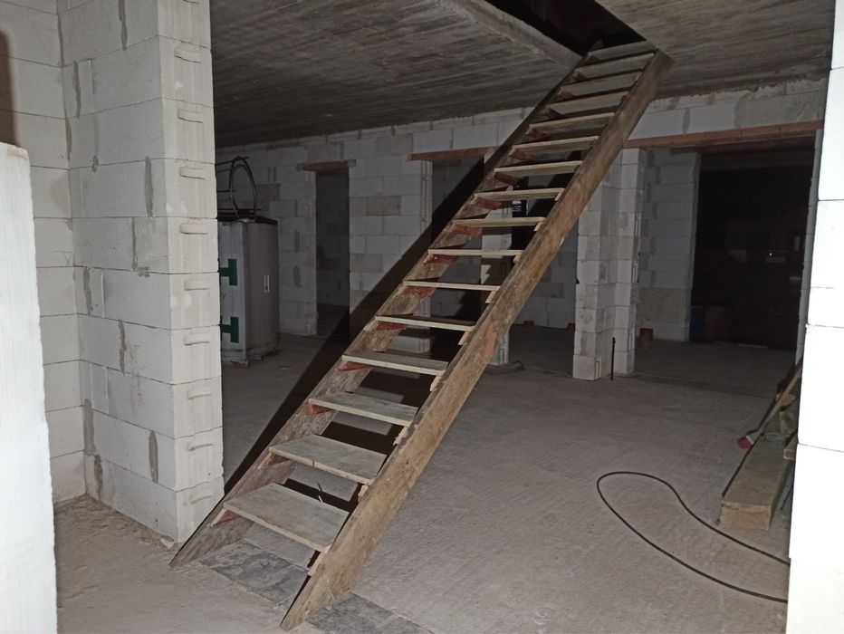 Schody budowlane drewniane tymczasowe