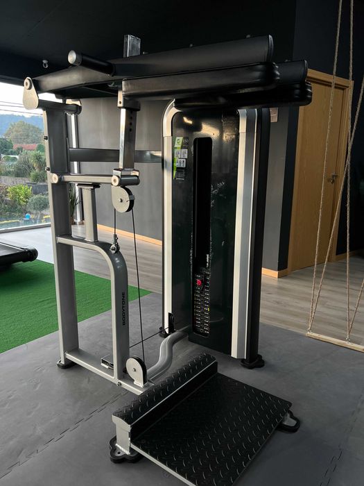 Máquina Gémeos/Agachamentos BODYTONE