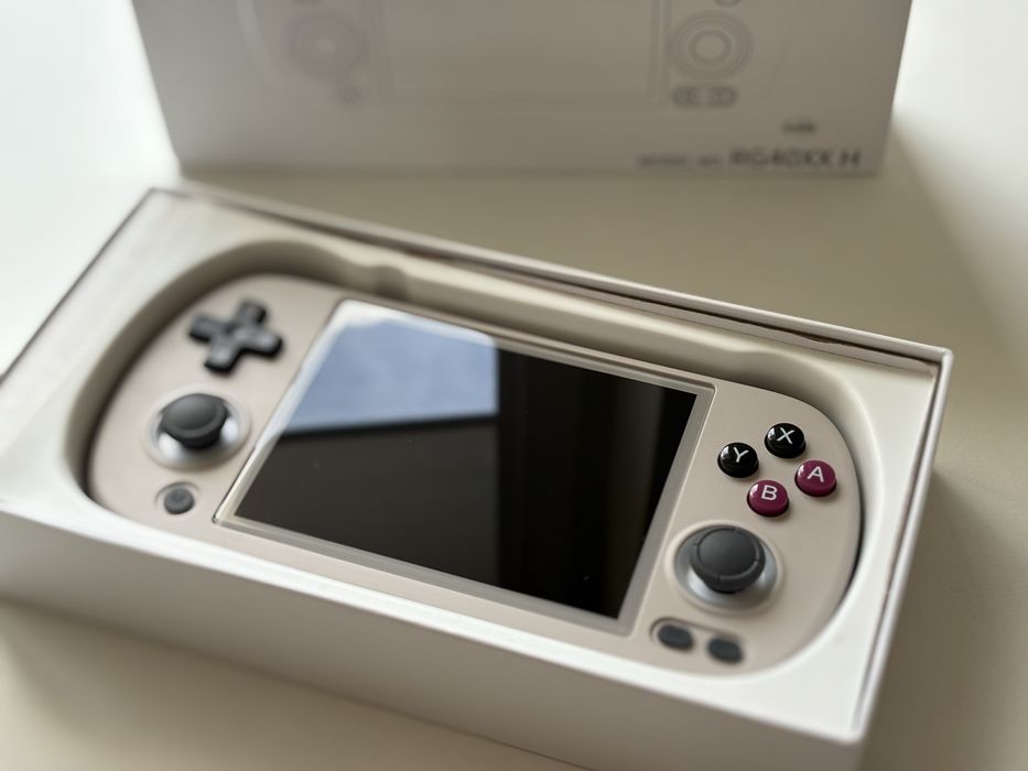 Konsola retro Anbernic RG40XX H - nowa, 256GB