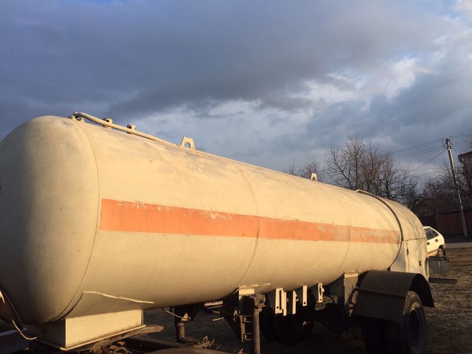 Цистерна Ж/Д.резервуар пропан бутан,бочка газ.