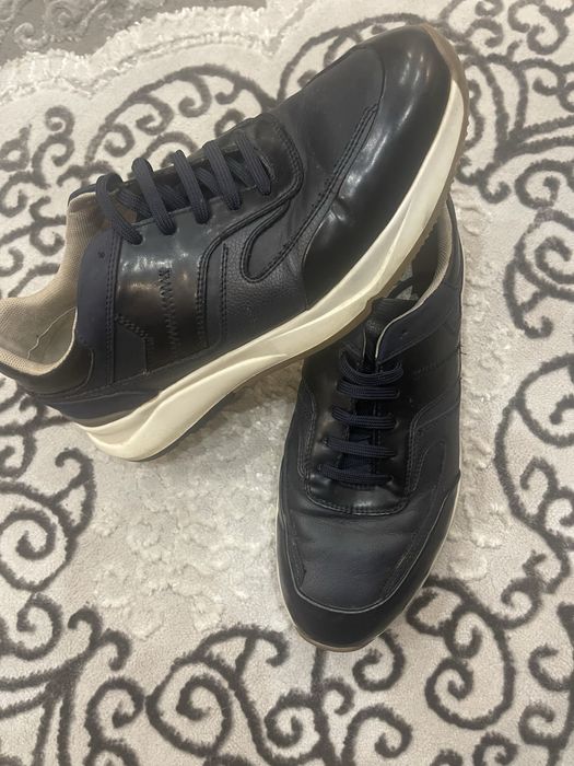 Оригінальні шкіряні кросівки zara