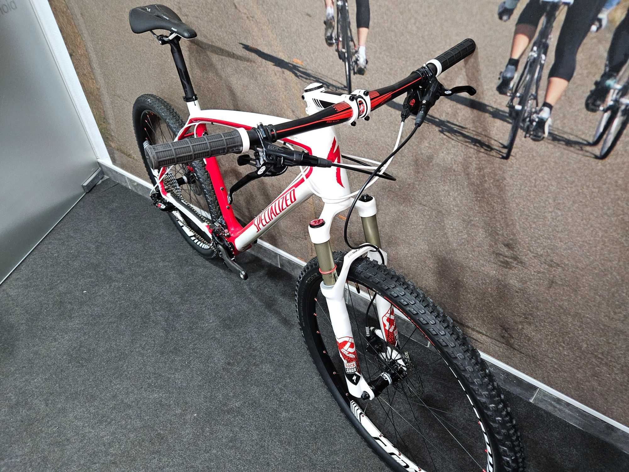 Stumpjumper Expert Carbon Vermelho/Branco T-19