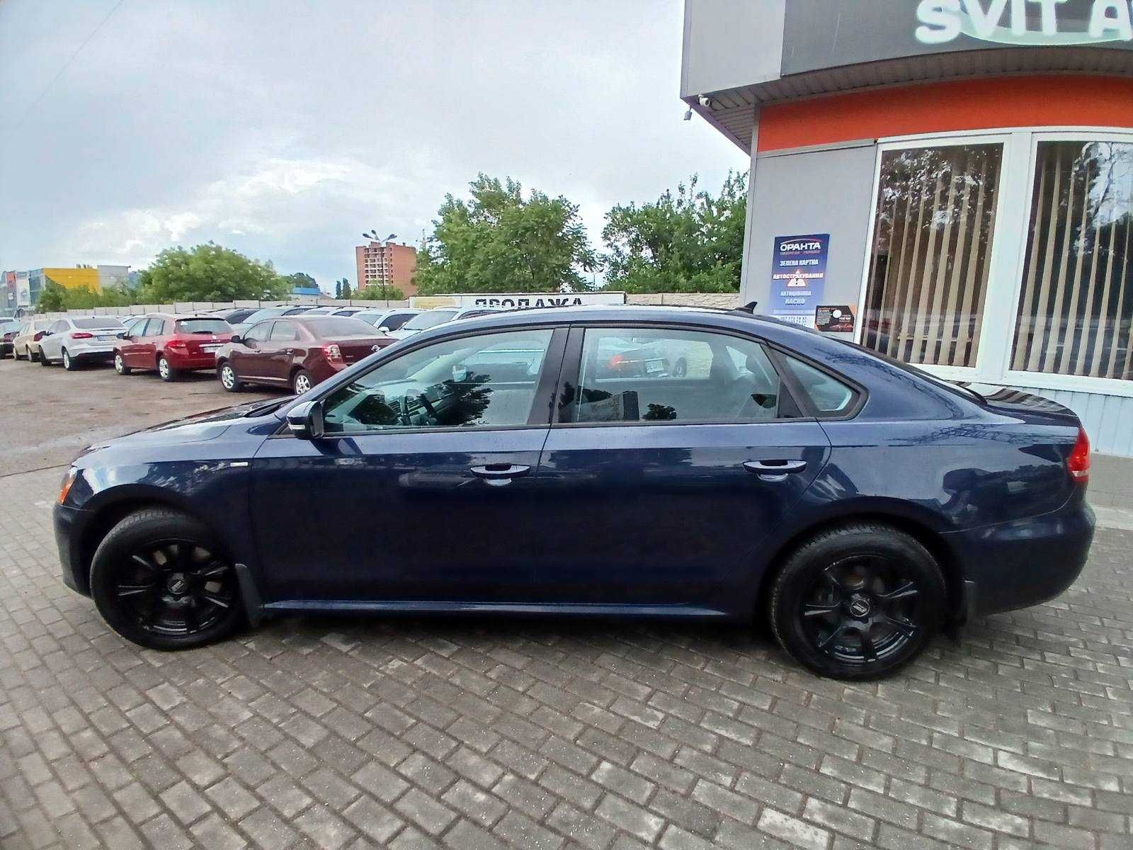 Volkswagen Passat 2014 року 1,8 л./бензин