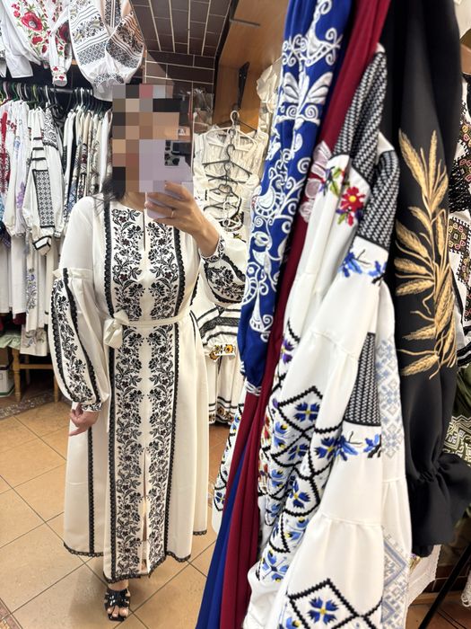 Вишивана сукня, вишиванка