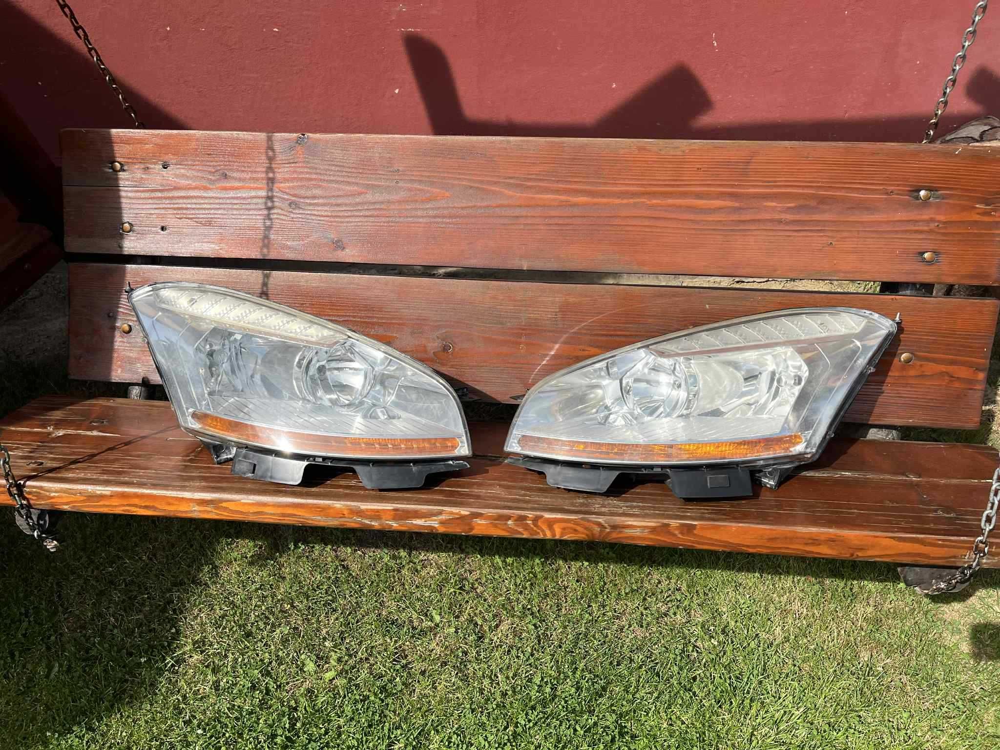 Lampy przód Citroen C4 Picasso