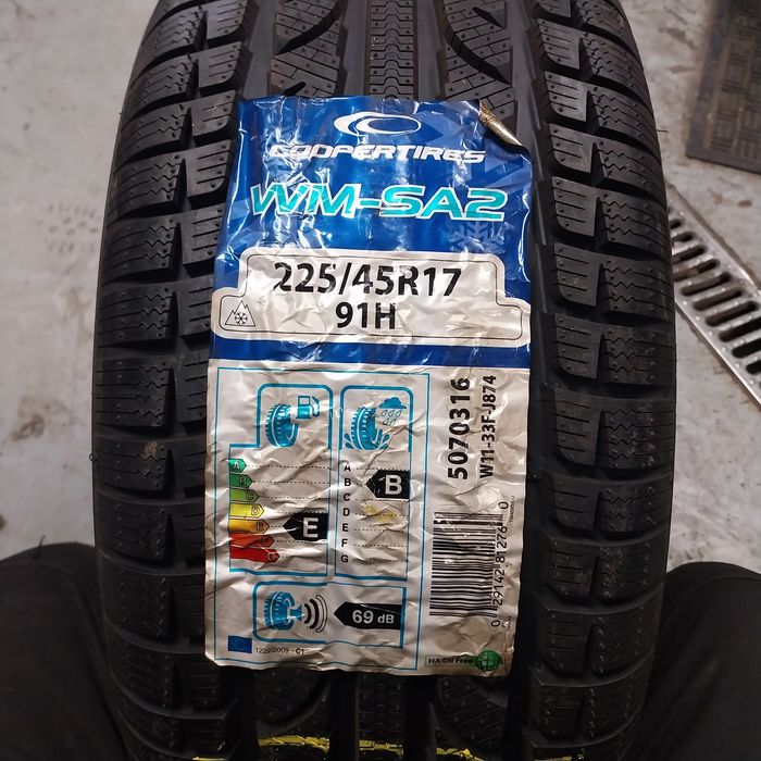 Opona Zimowa Cooper WM-SA2 225/45R17 91H
