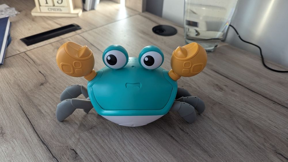 Іграшка краб зі звуковими ефектами, рухається