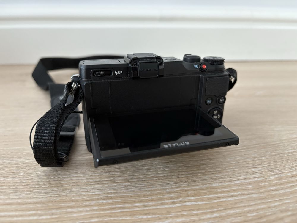 Aparat Olympus XZ-2