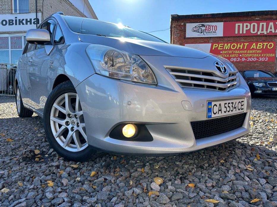 Продам Toyota Verso