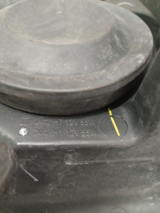 Farol de carro (desconheço marca)