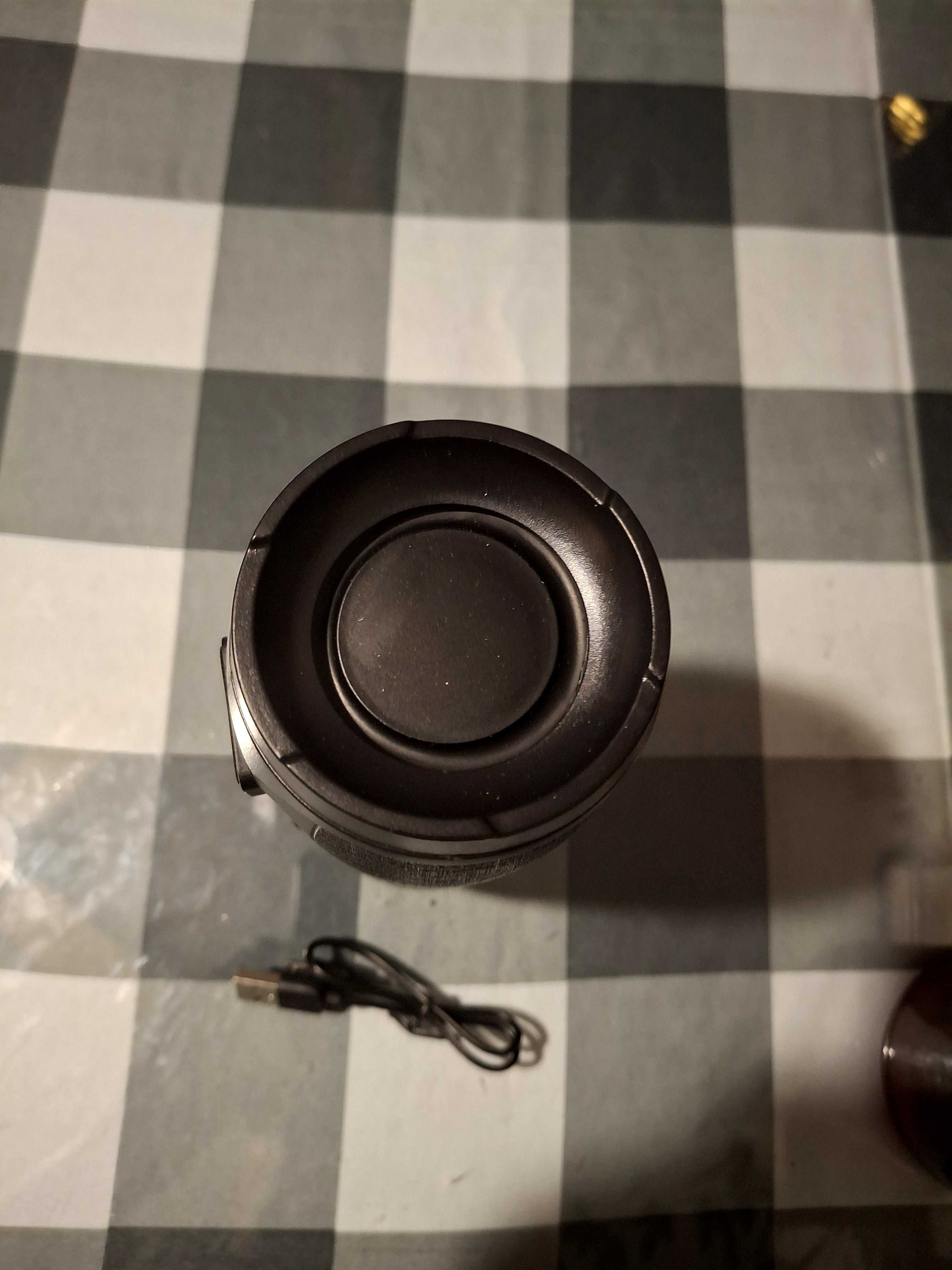 Głośnik turystyczny bluetooth z radiem