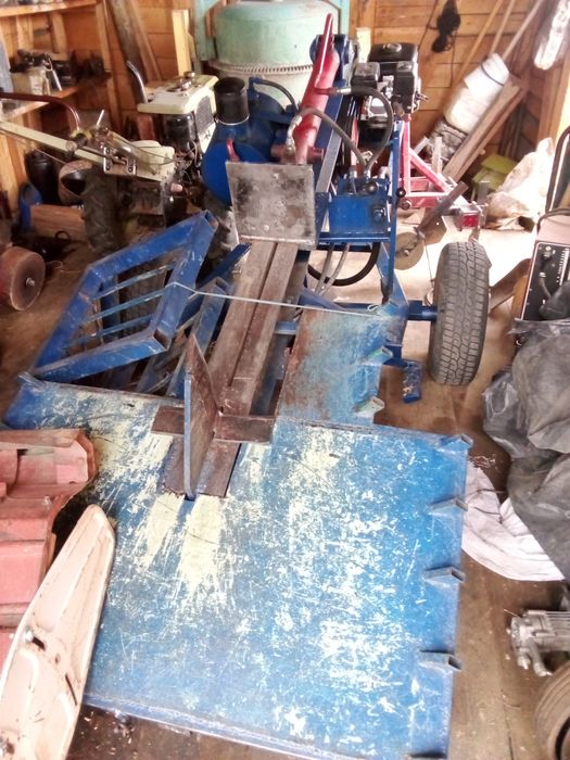 Продам дроворуб на бензині