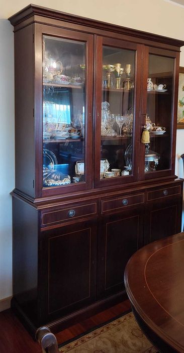 Sala de Jantar – Completo e em Excelente Estado