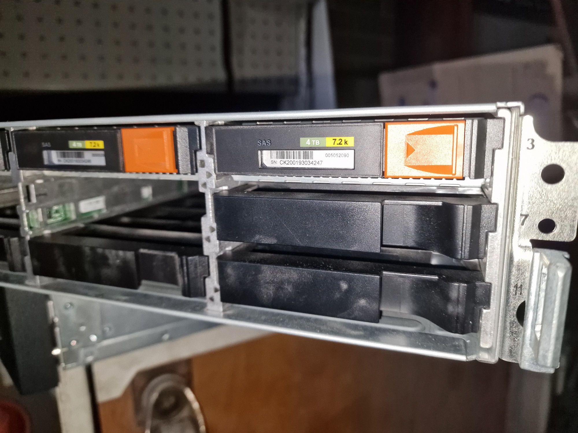 Высококлассное сетевое хранилище Dell EMC DD6300