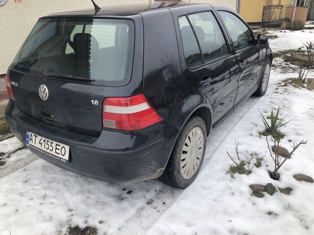 Volkswagen Golf 4 v16