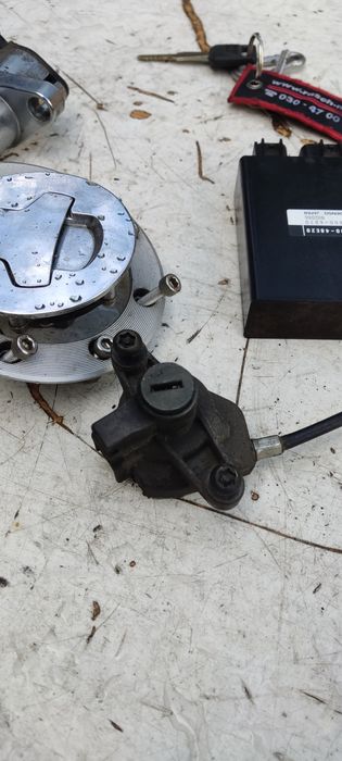 Suzuki vz 800 maruder stacyjka moduł klucz zamek korek