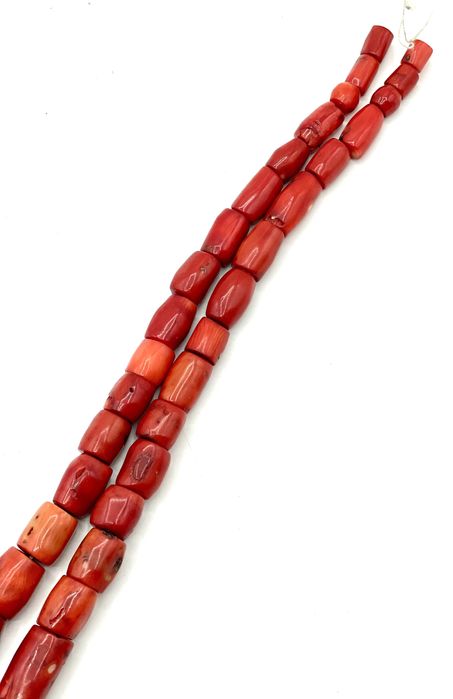 Grande colar de coral antigo