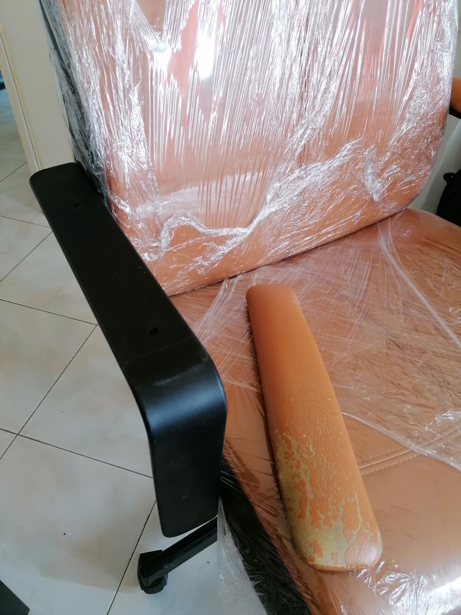 Vendo Cadeira IKEA MILLBERGET - Tom Murum Castanho Dourado