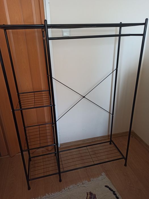 Stojak metalowy wieszak na ubrania