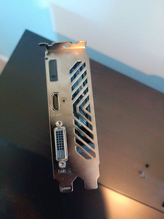 GIGABYTE GTX 1050 Ti 4gb vram