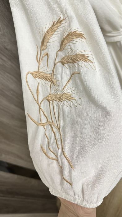 Сукня з льону, плаття з вишитим колоском