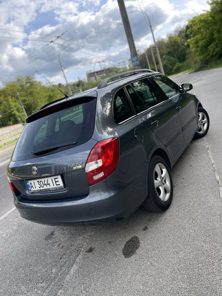 Продам Skoda Fabia lux