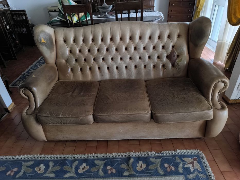 Sofá em Pele.