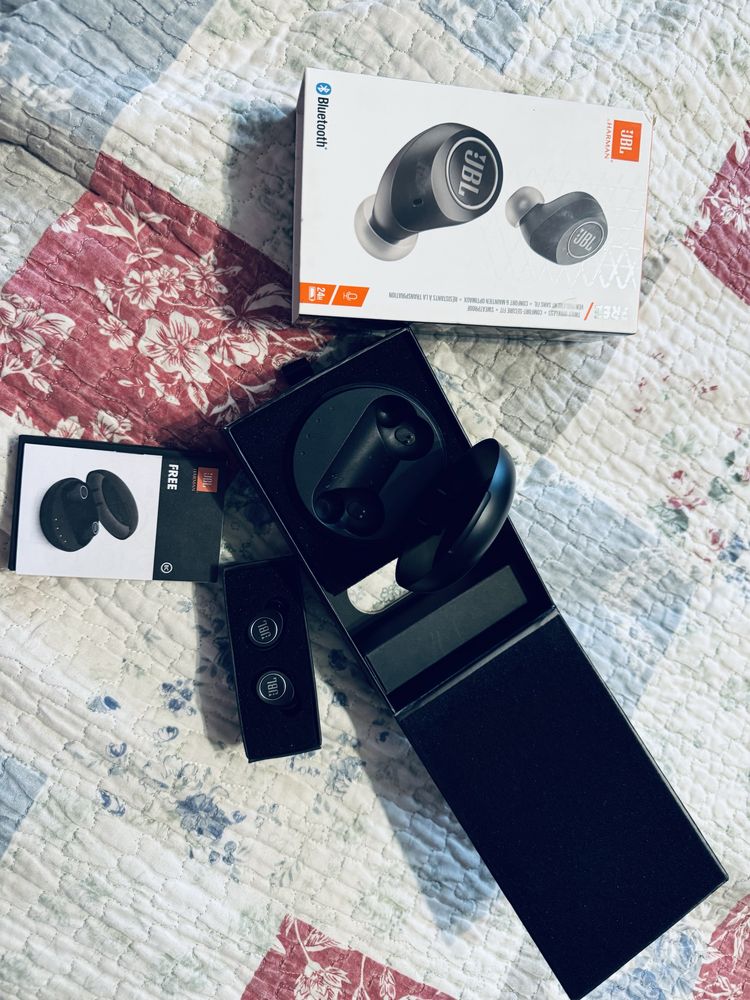 Навушники JBL FREE