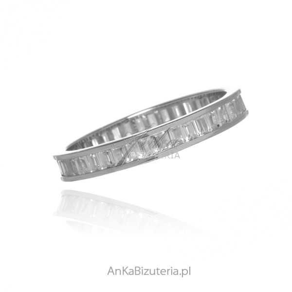 ankabizuteria.pl Srebrny pierścionek z białymi pięknymi  cyrkoniami