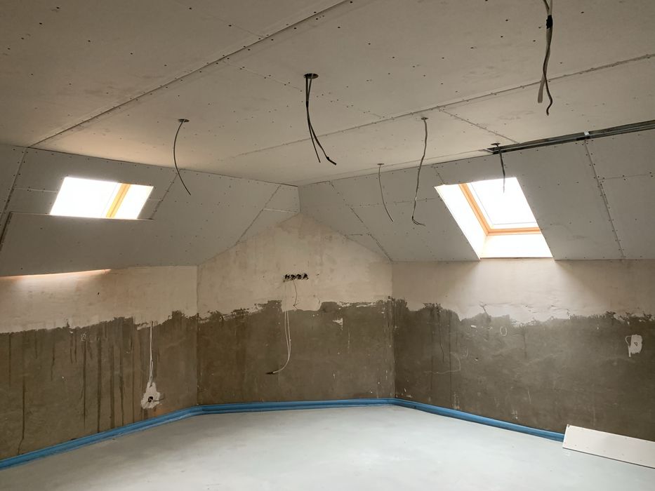 Продам будинок в Мукачево в р-н Росвигово  400 $ за кв м