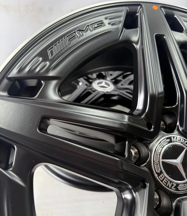 Oryginalne felgi OE Mercedes A35 AMG 19 x 8j ET40 NOWE