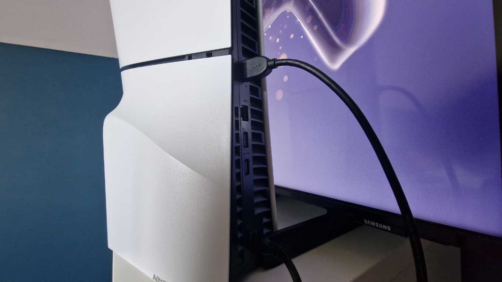 PlayStation 5 Slim z napędem + 2 gry – Gwarancja do 12.2025