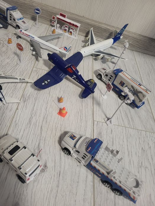 Набор самолетов(аэропорт)